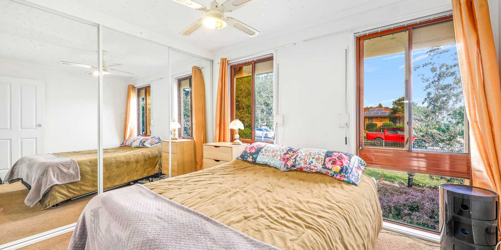 15 Dibbler Place St Helens Park
