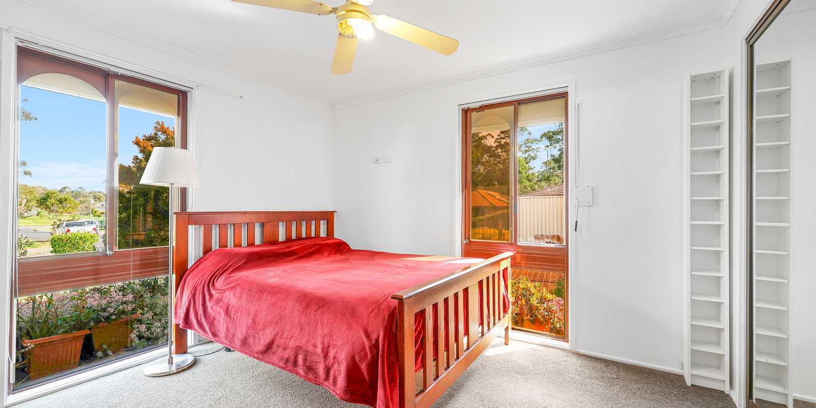 15 Dibbler Place St Helens Park