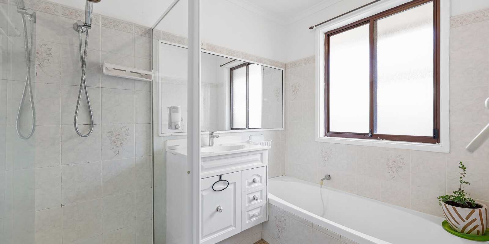 15 Dibbler Place St Helens Park
