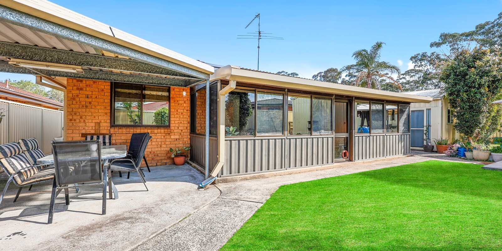 15 Dibbler Place St Helens Park