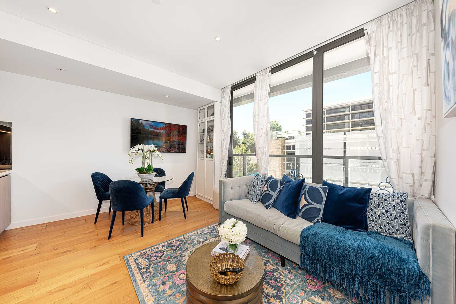 213/225 Pacific Highway North Sydney 213/225 Pacific Highway North Sydney