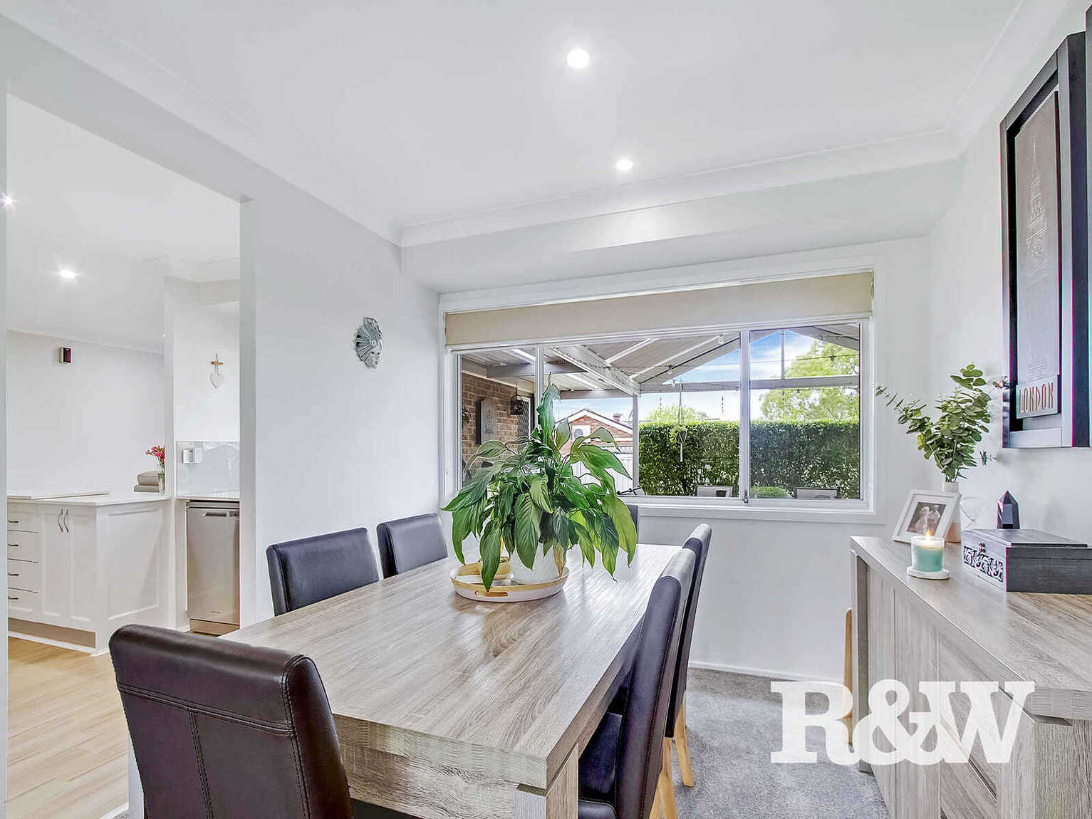 6 Pecos Close St Clair