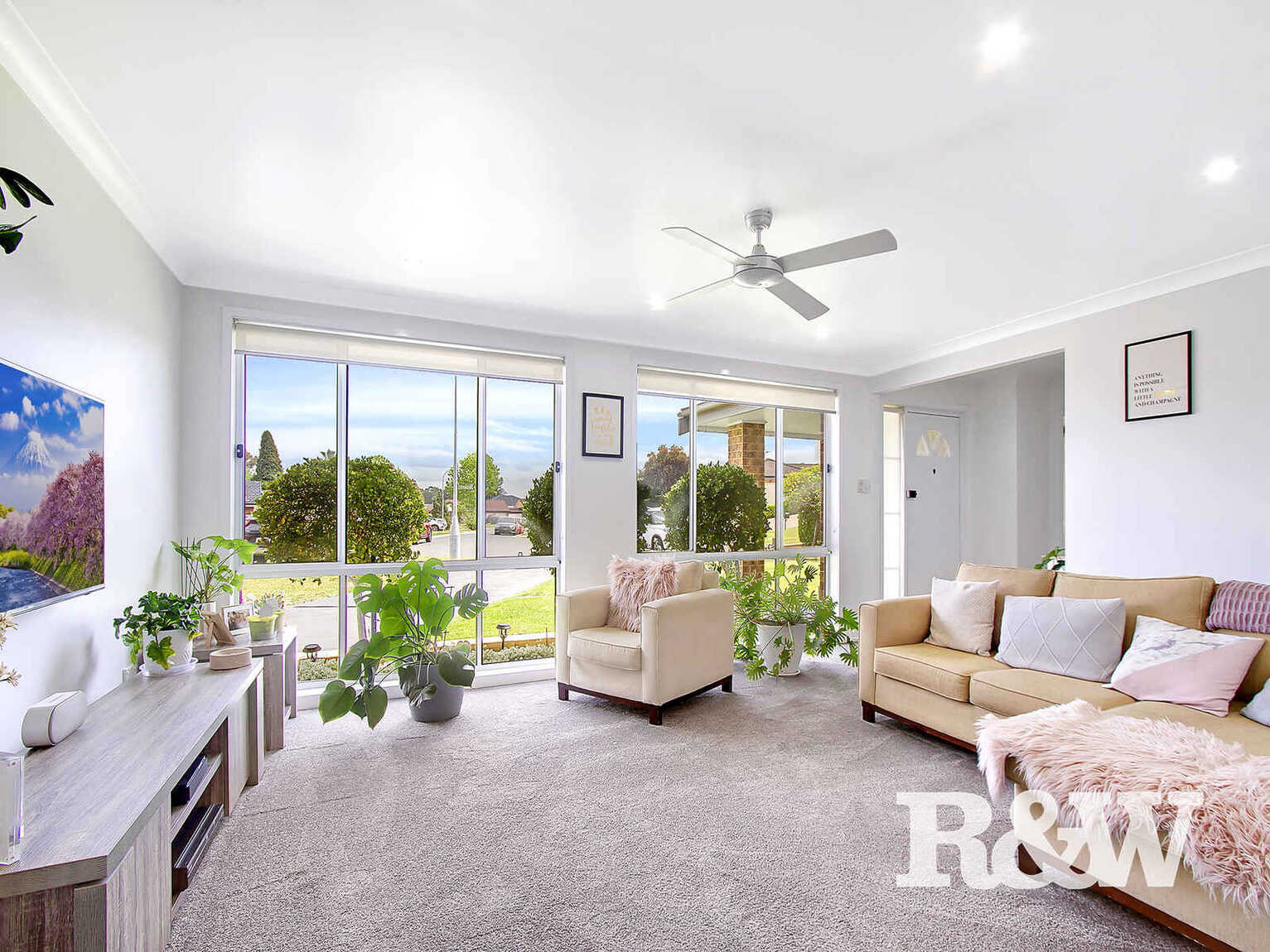 6 Pecos Close St Clair