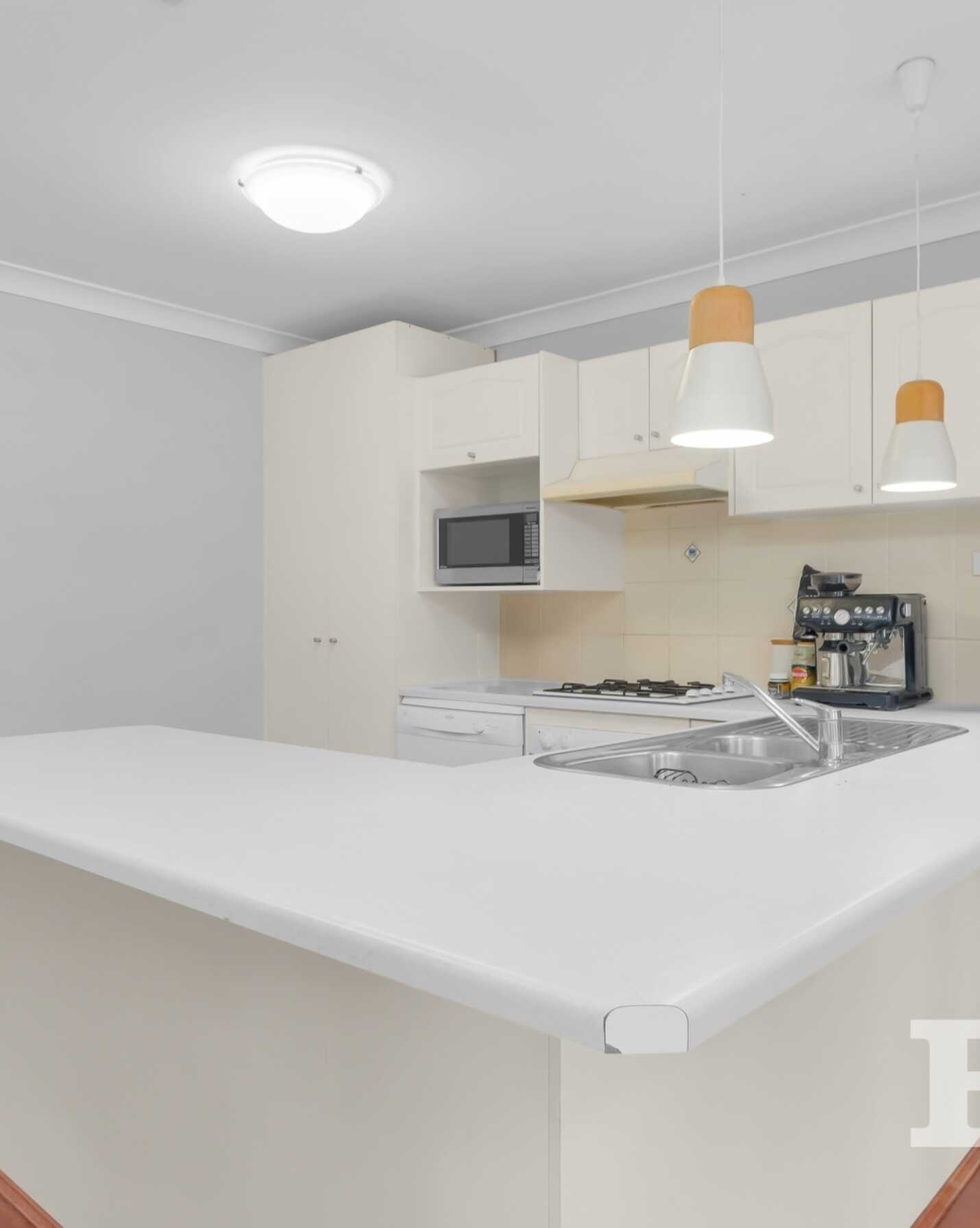 23 Pickets Place Currans Hill, Hill - Thumbnail 2