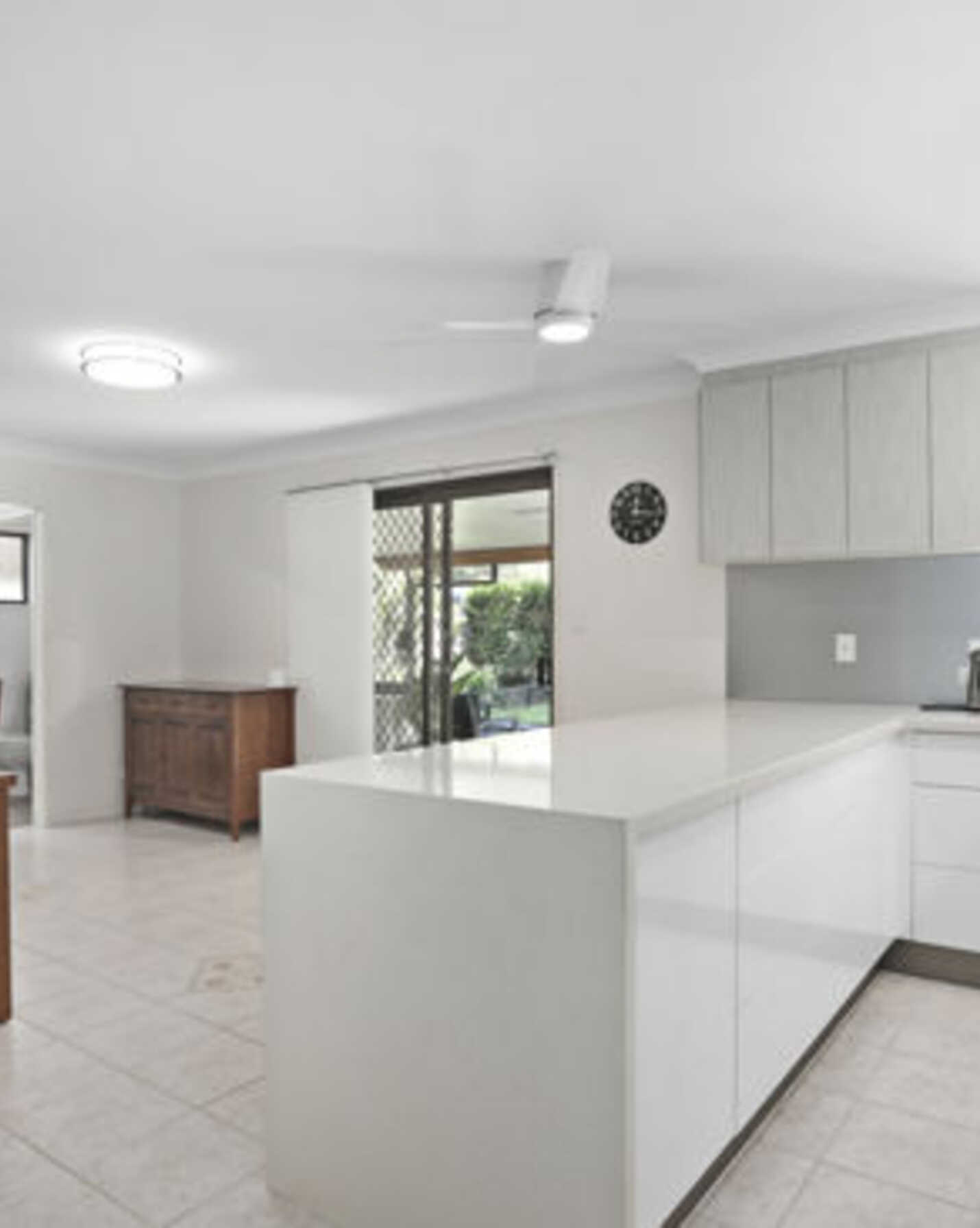 29 Endeavour Drive Banksia Beach, Beach - Thumbnail 6