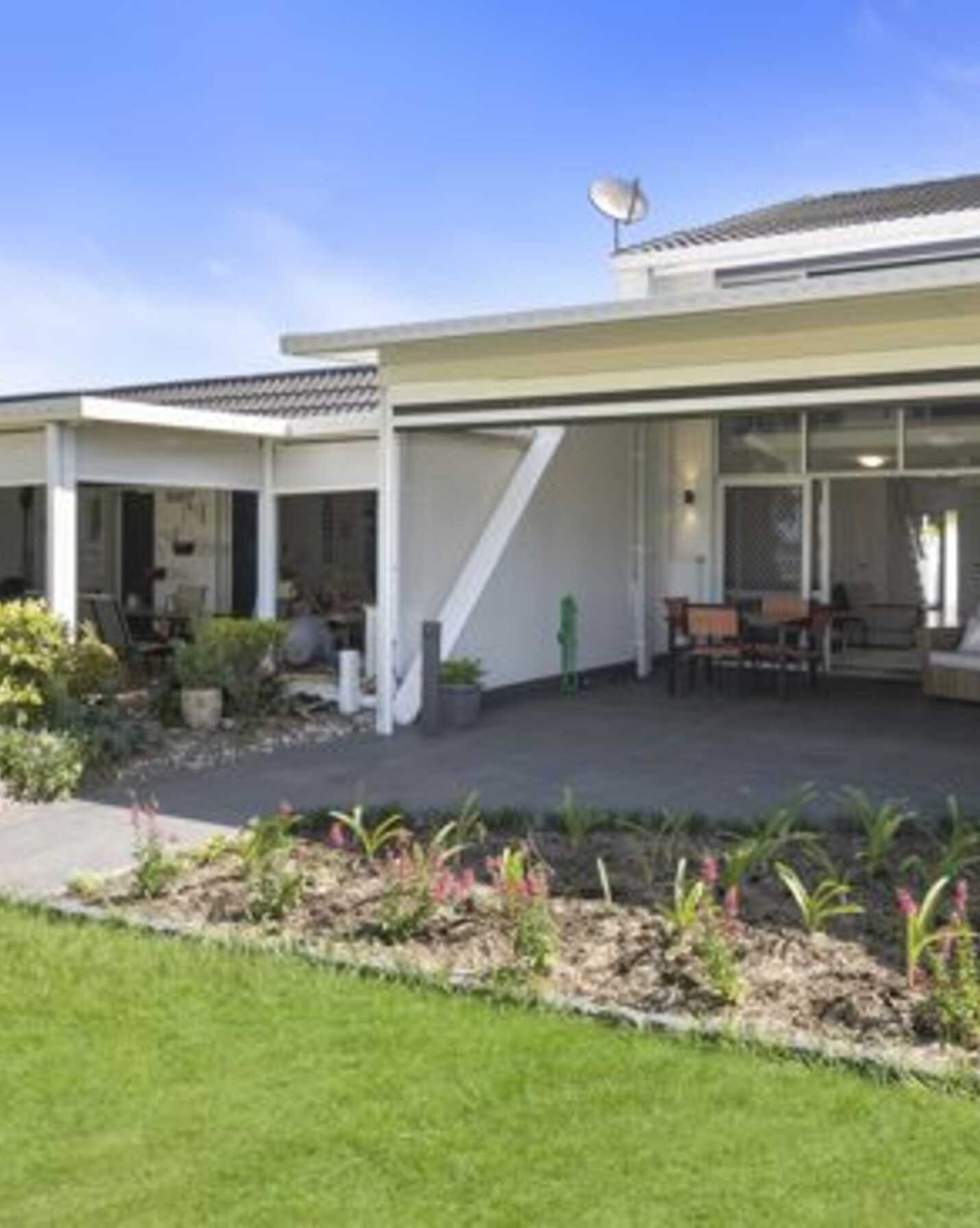 19A/16 Spinnaker Drive Sandstone Point, Point - Thumbnail 3
