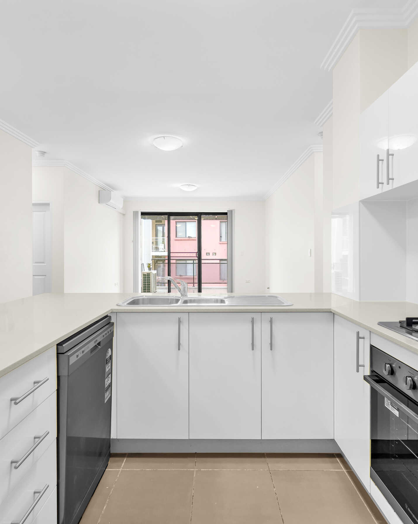 27/20 Fourth Avenue Blacktown, Blacktown - Thumbnail 2