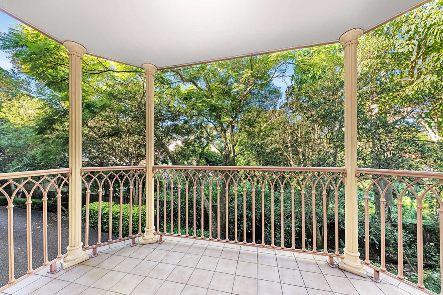 Windsor Gardens 38/244 Mowbray Road Chatswood Windsor Gardens 38/244 Mowbray Road Chatswood