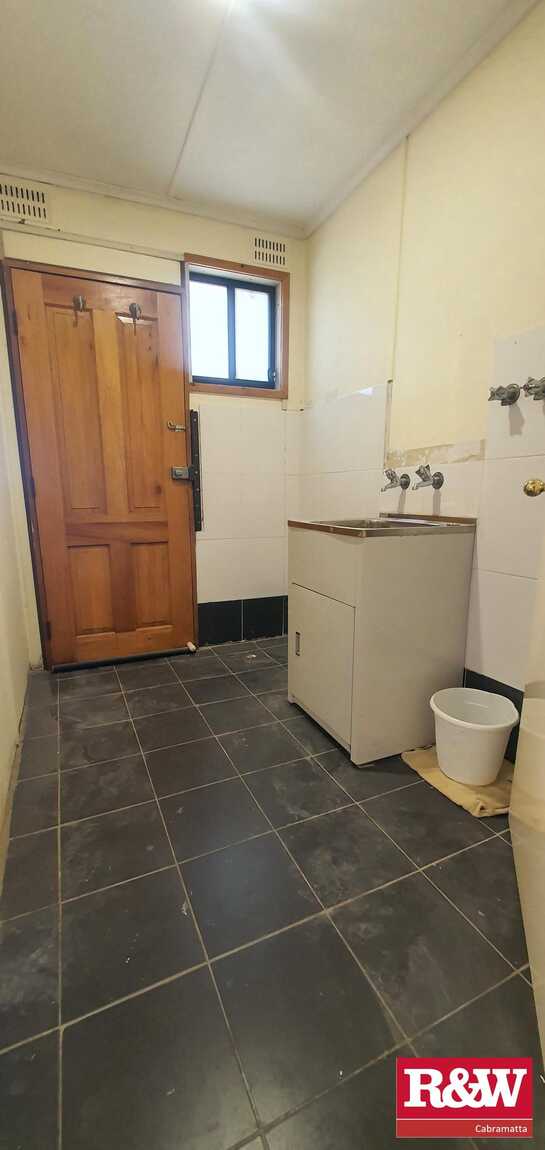 7 Kelvin Place, Busby