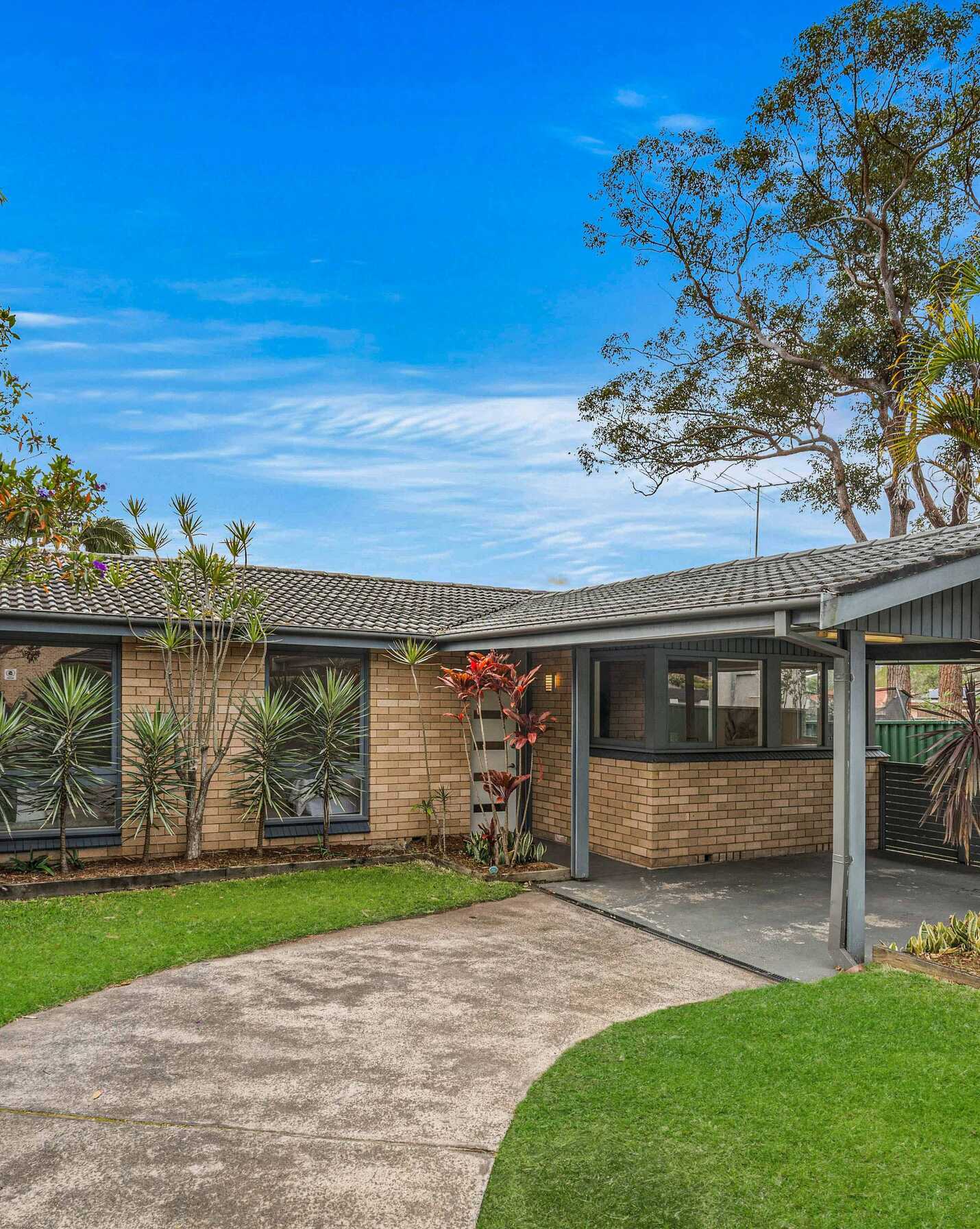 224 Brisbane Water Drive Point Clare, Clare - Image 1
