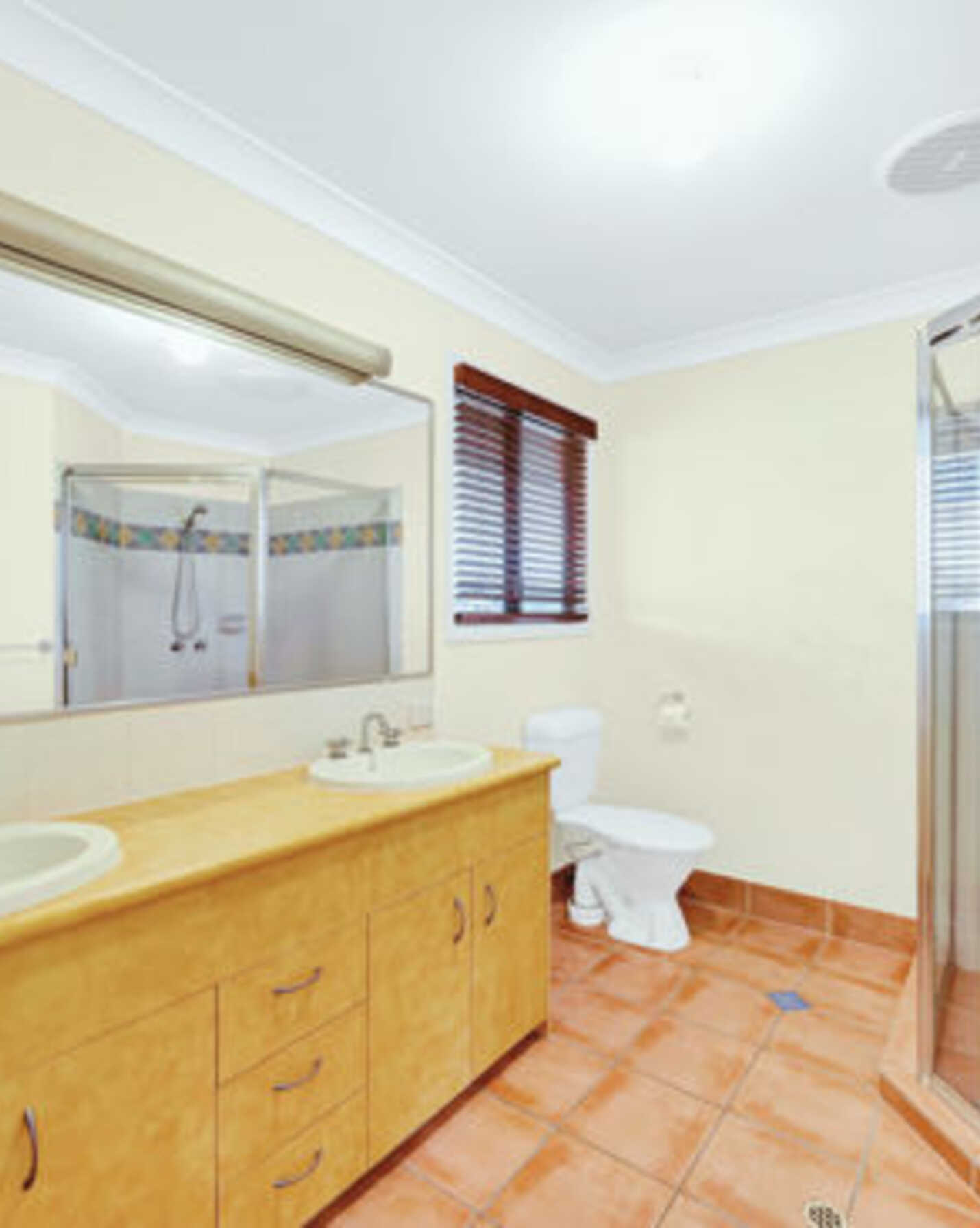 9 Sunbrite Court Sandstone Point, Point - Thumbnail 8