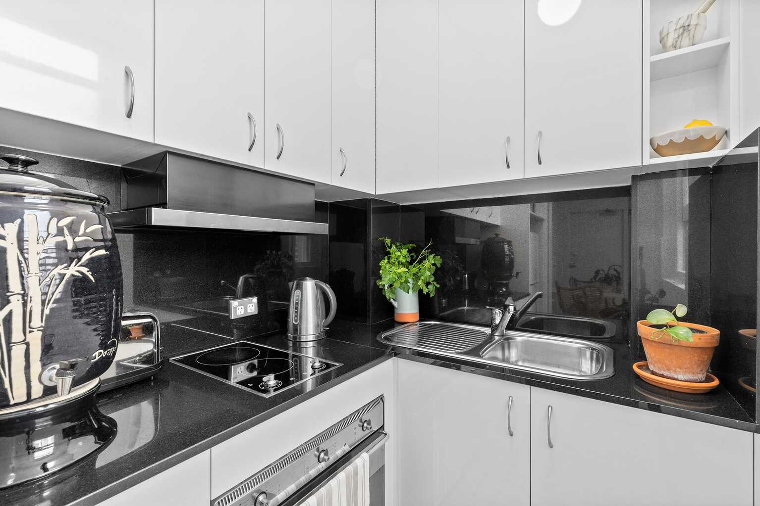 53/117 Macleay Street Potts Point 53/117 Macleay Street Potts Point