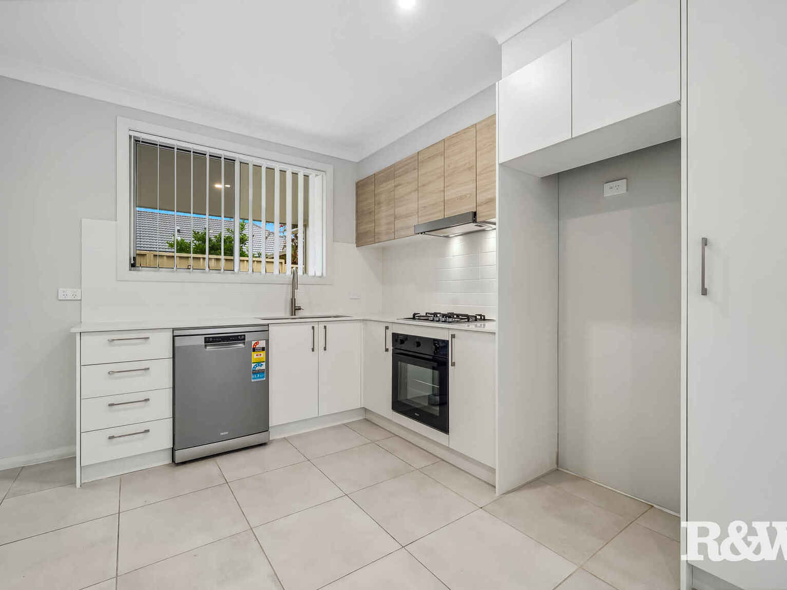 3/26 Canberra Street Oxley Park