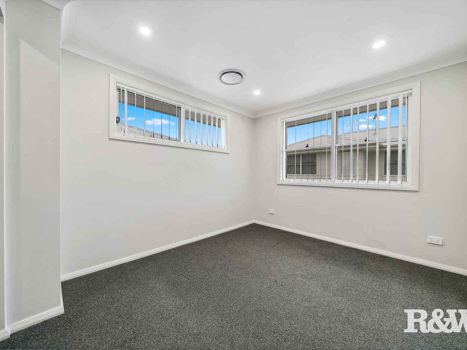 3/26 Canberra Street Oxley Park