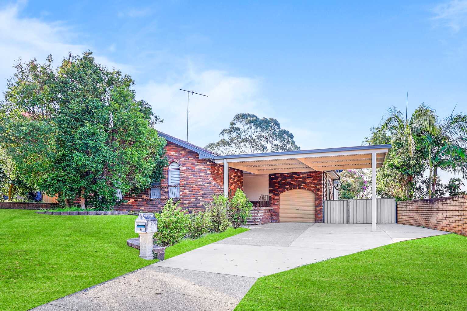 2 Paraka Place Bradbury 2 Paraka Place Bradbury