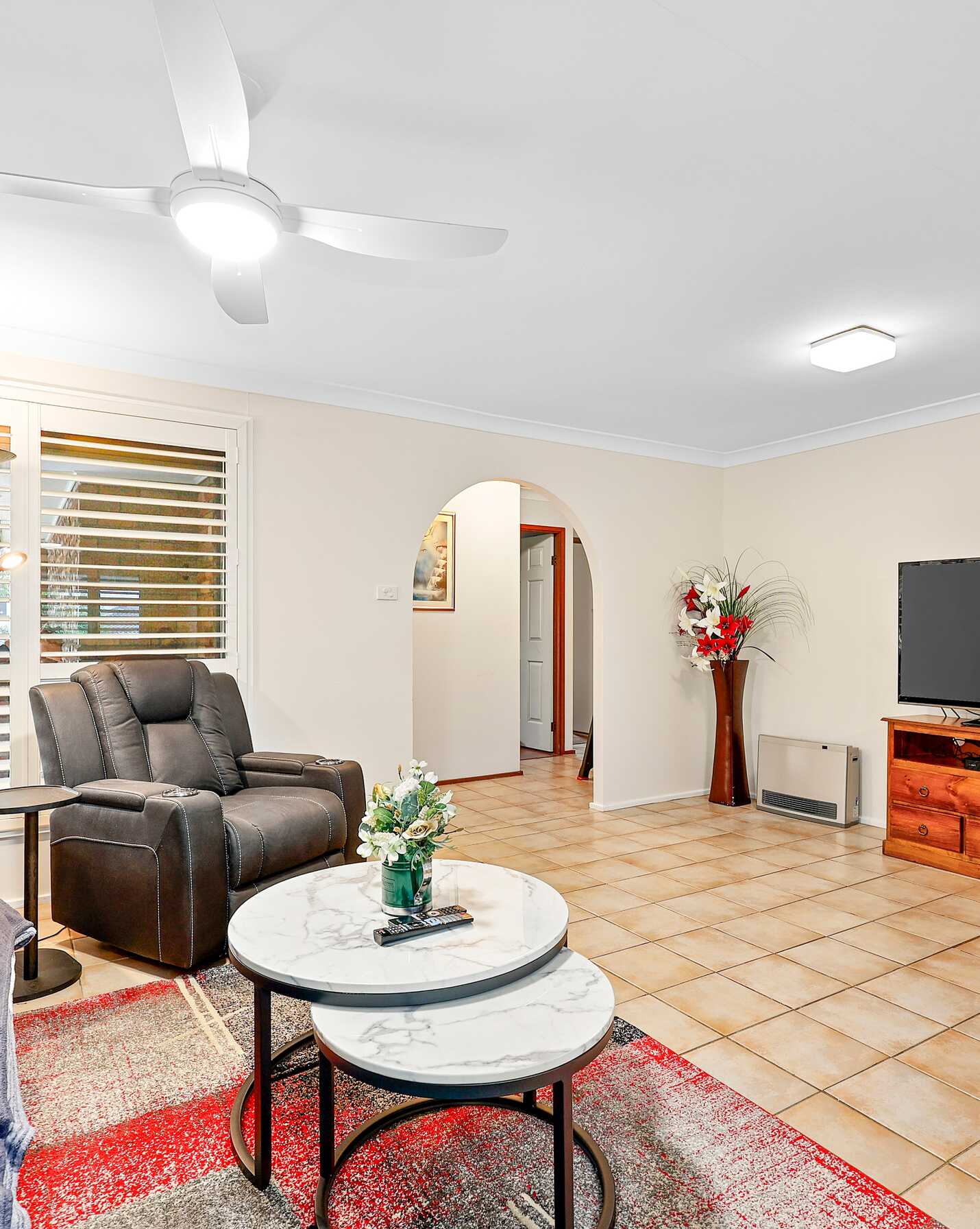 2 Paraka Place Bradbury, Bradbury - Thumbnail 2