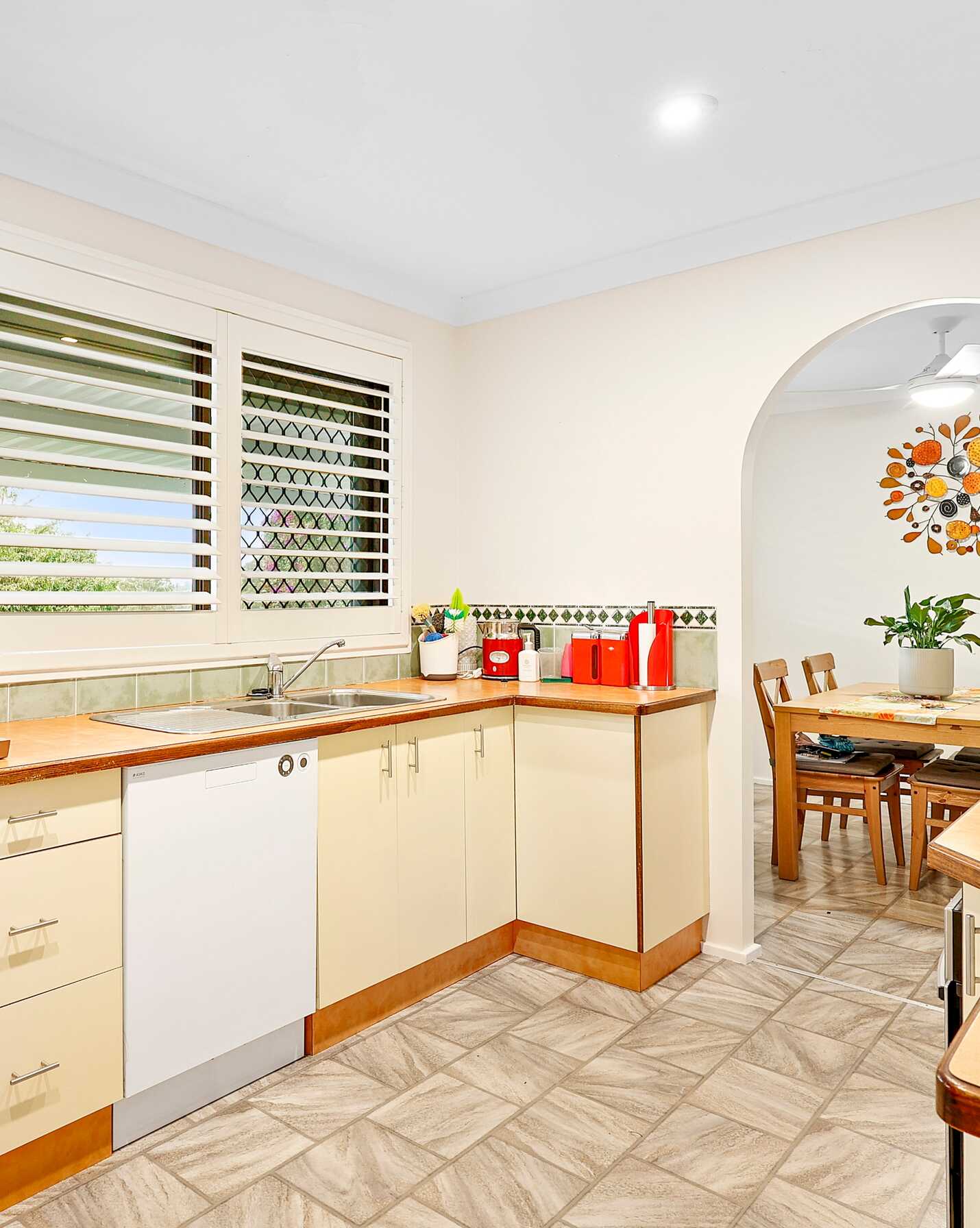 2 Paraka Place Bradbury, Bradbury - Thumbnail 6