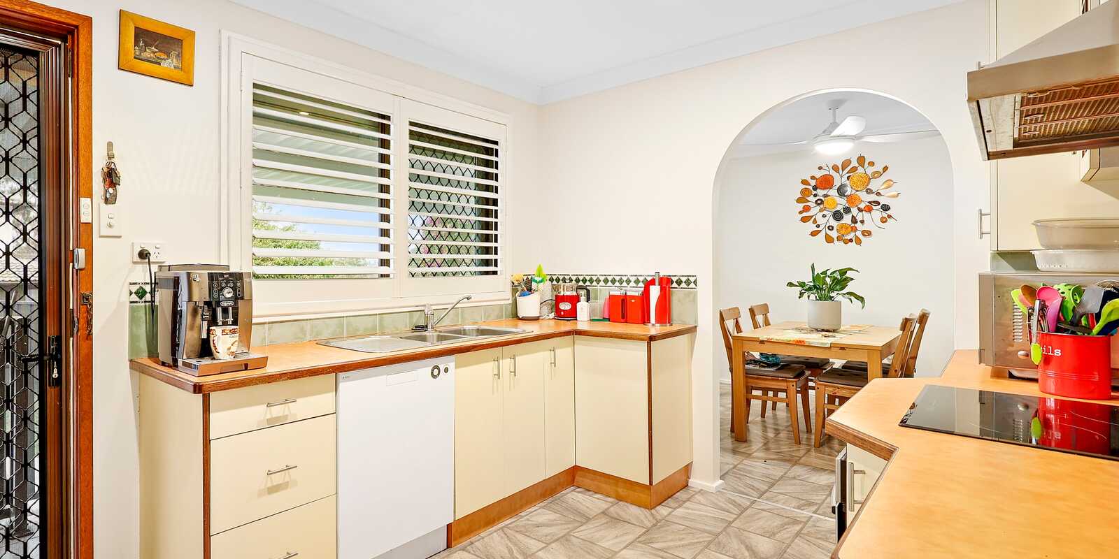2 Paraka Place Bradbury 2 Paraka Place Bradbury