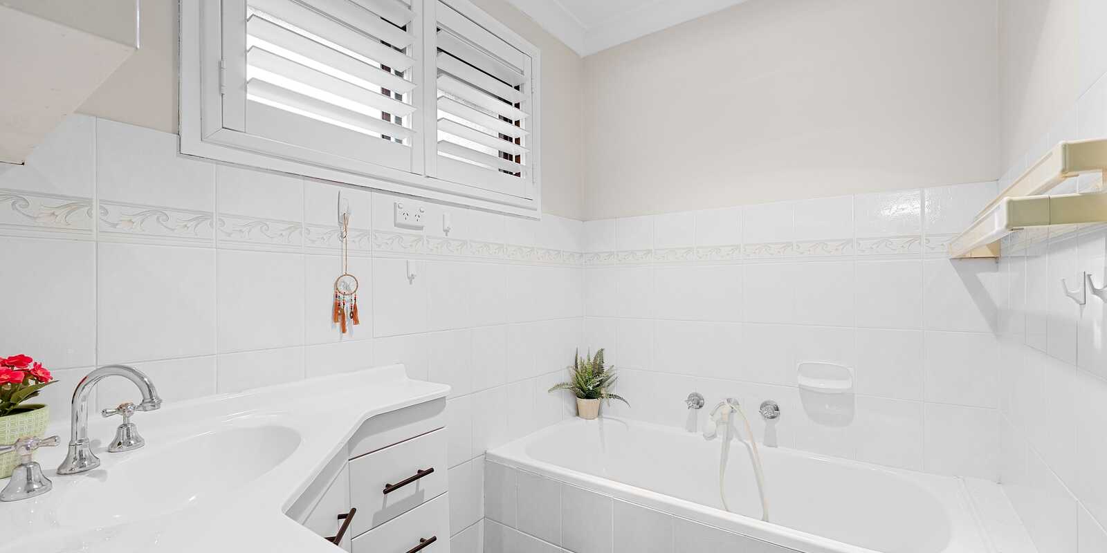 2 Paraka Place Bradbury 2 Paraka Place Bradbury