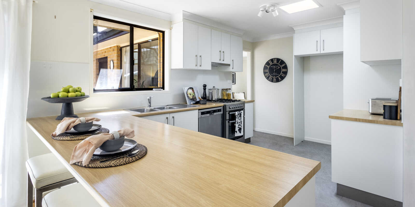 48 Hillier Ave Blackheath 48 Hillier Ave Blackheath