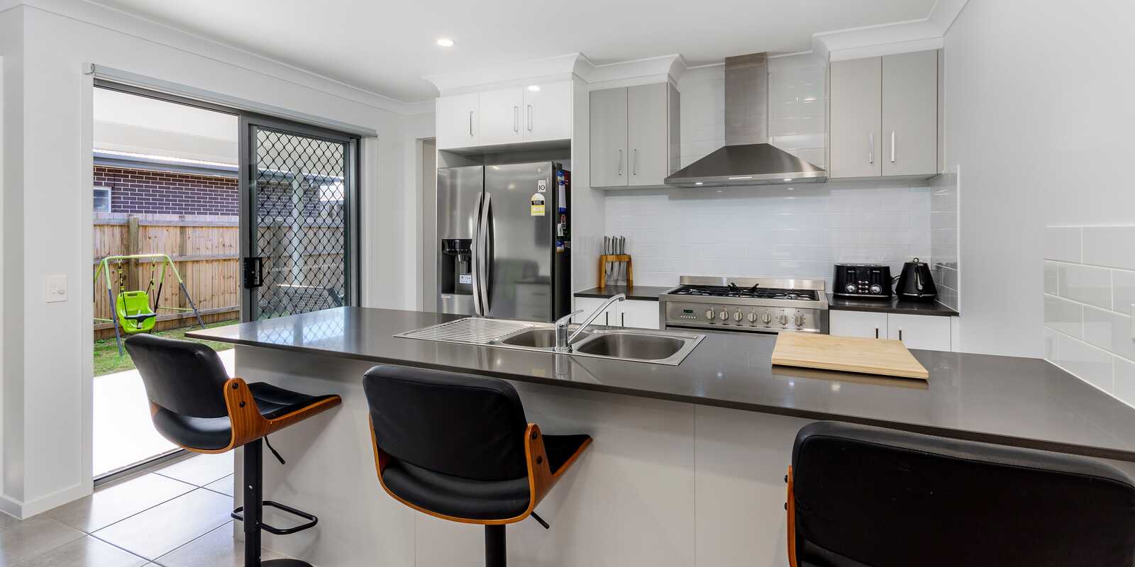 3 Bradman Street D'aguilar