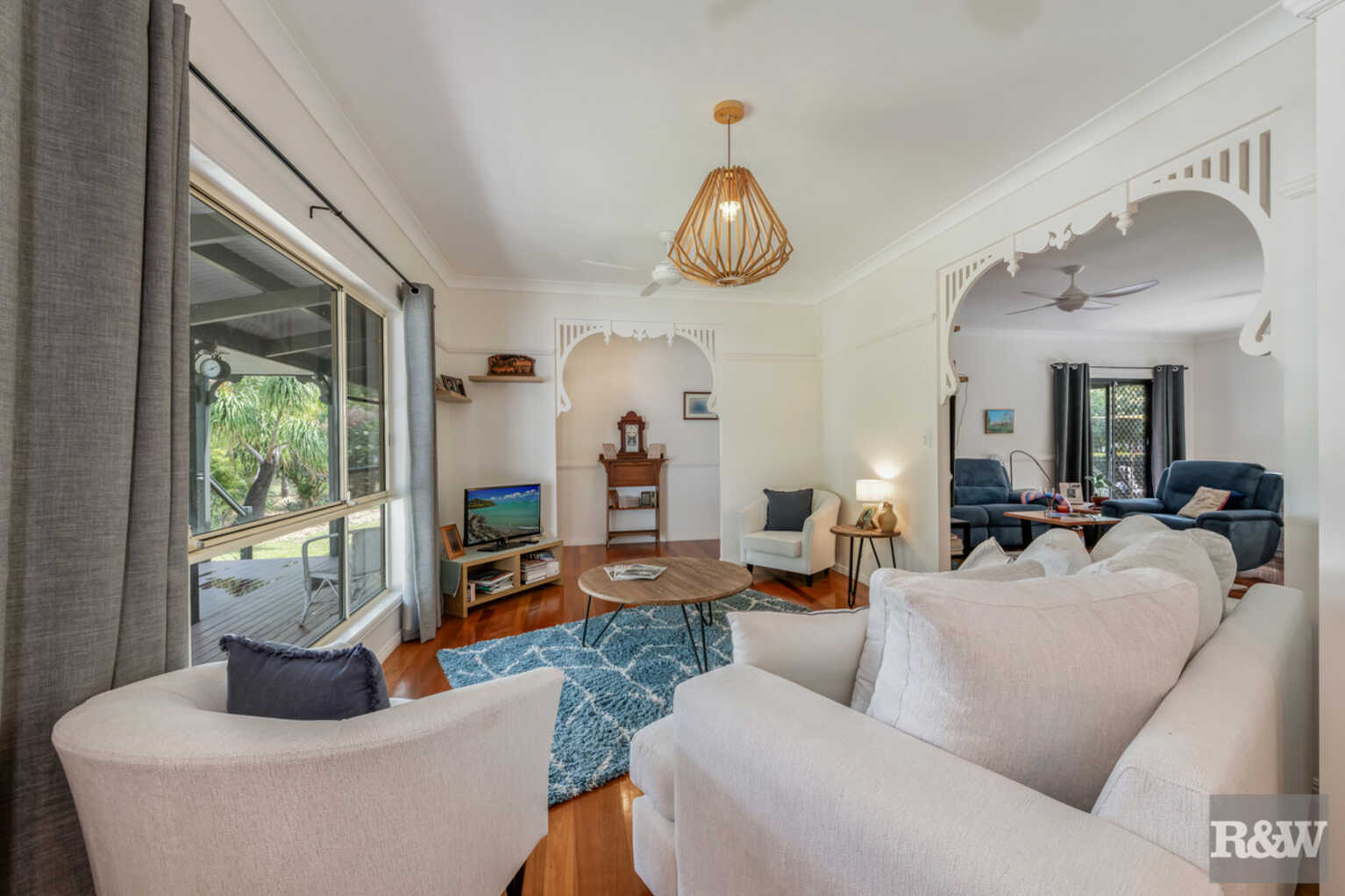 296 Sylvan Drive Moore Park Beach 296 Sylvan Drive Moore Park Beach