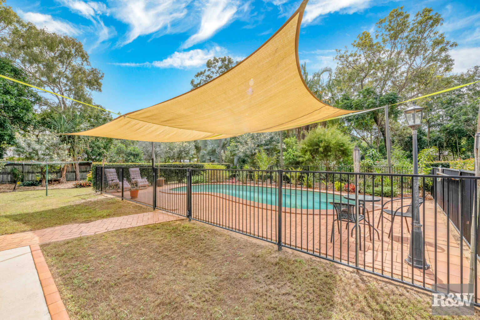 296 Sylvan Drive Moore Park Beach 296 Sylvan Drive Moore Park Beach