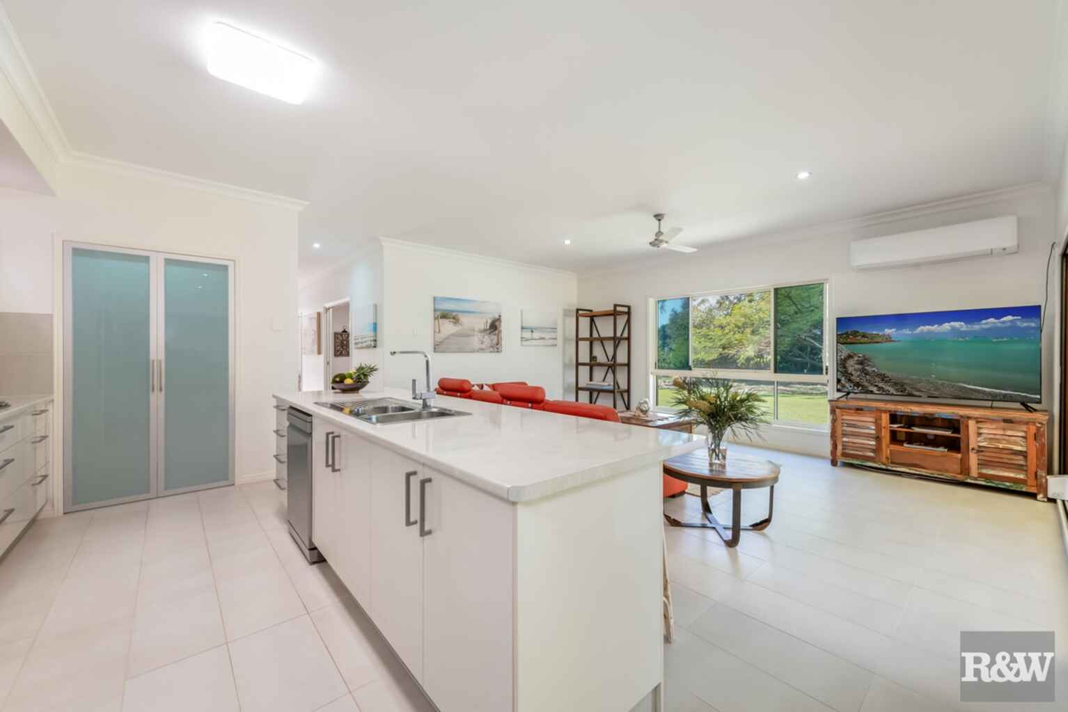 42 Kingfisher Crescent Moore Park Beach 42 Kingfisher Crescent Moore Park Beach