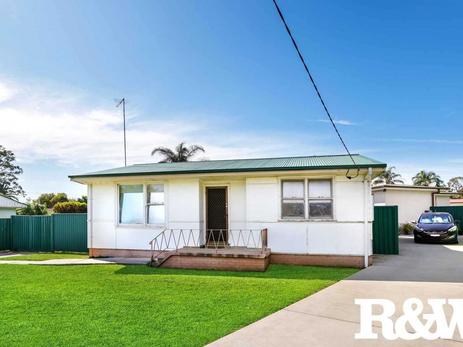 30 & 30A Debrincat Avenue North St Marys