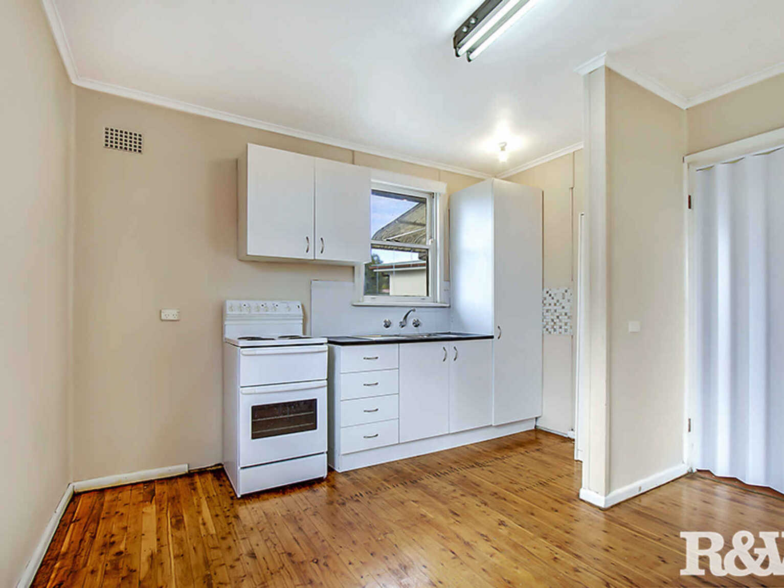 30 & 30A Debrincat Avenue North St Marys