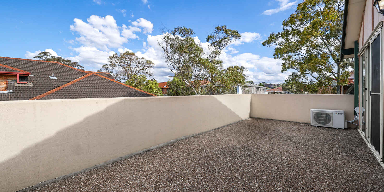 27/13 Hampden Street Beverly Hills