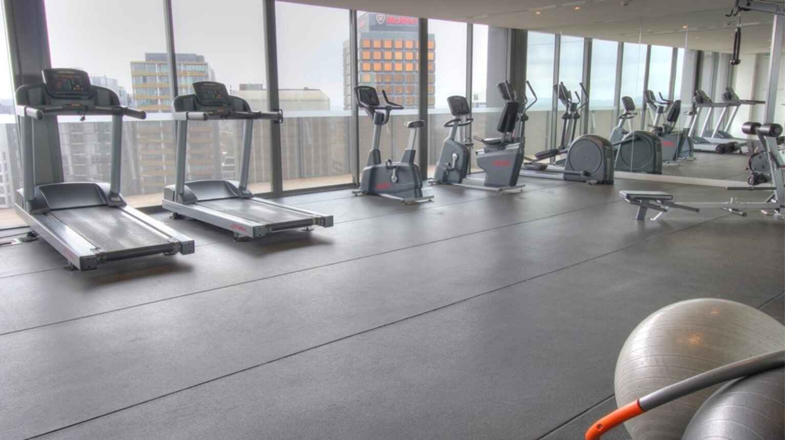 1015/225 Pacific Highway North Sydney