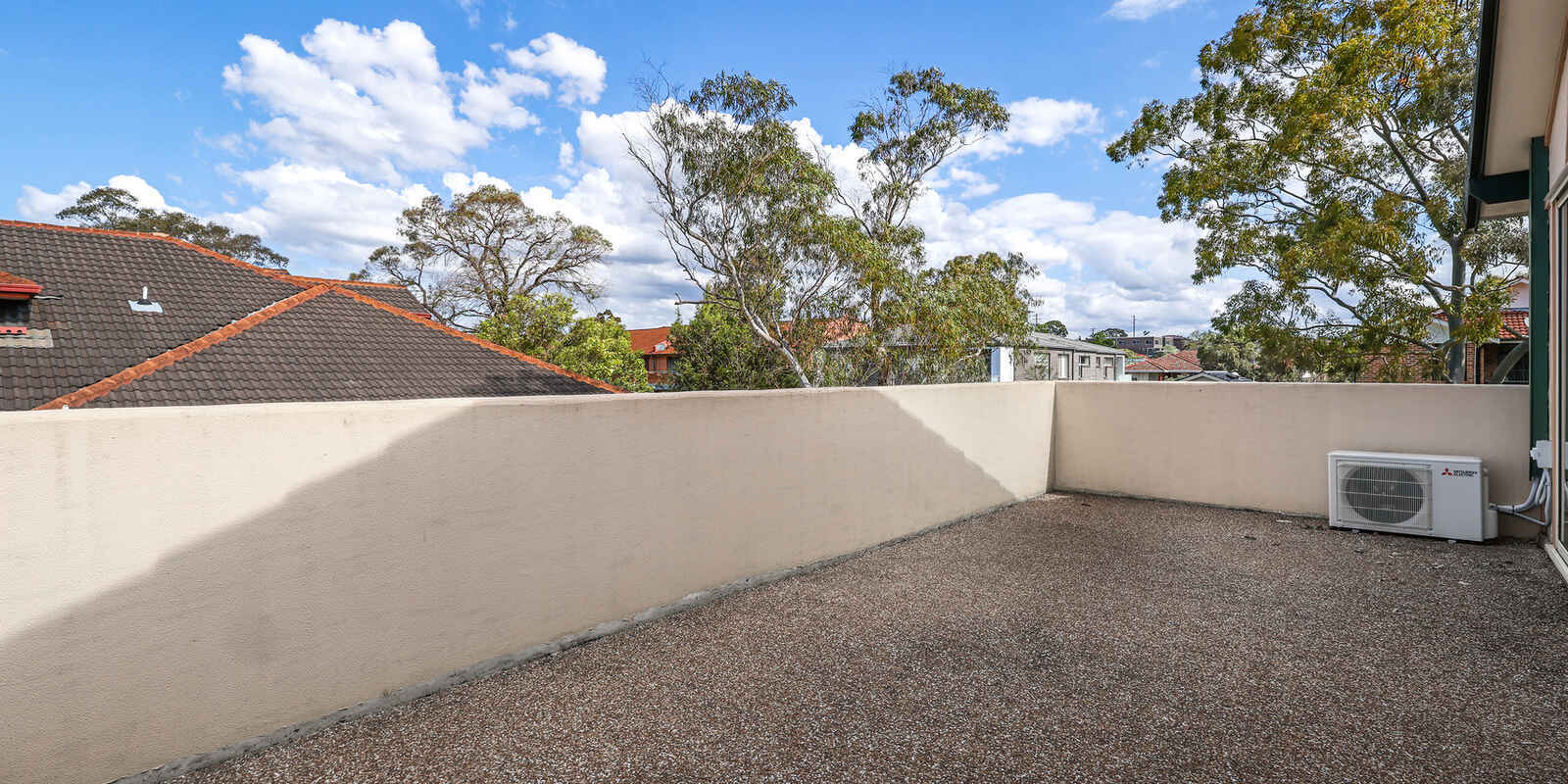 27/13 Hampden Street Beverly Hills