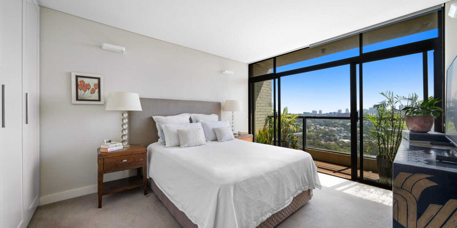 1802/180 Ocean Street Edgecliff