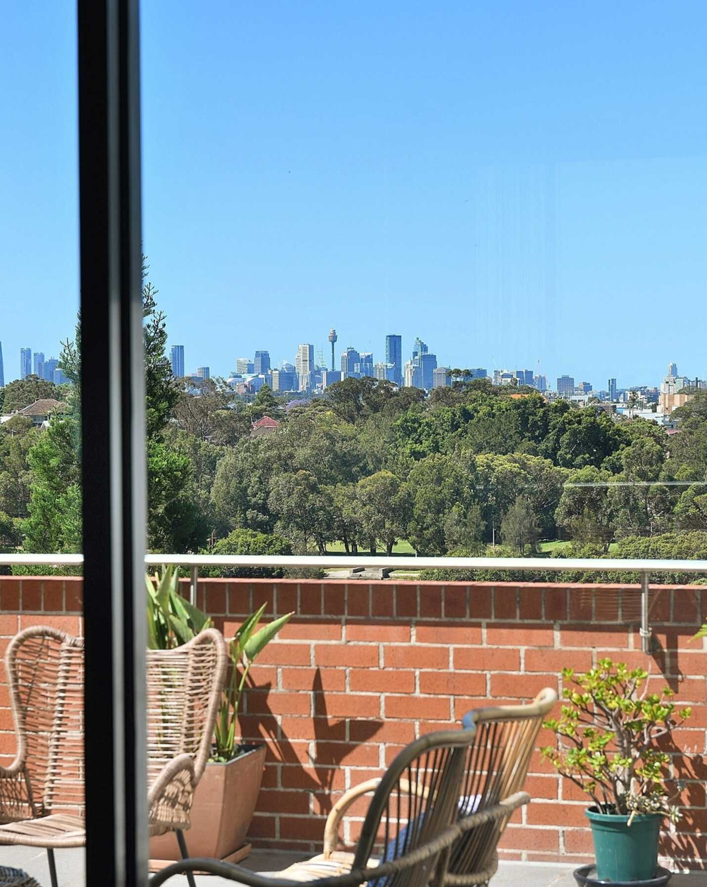 703/4 Brodie Spark Drive Wolli Creek, Creek - Thumbnail 2