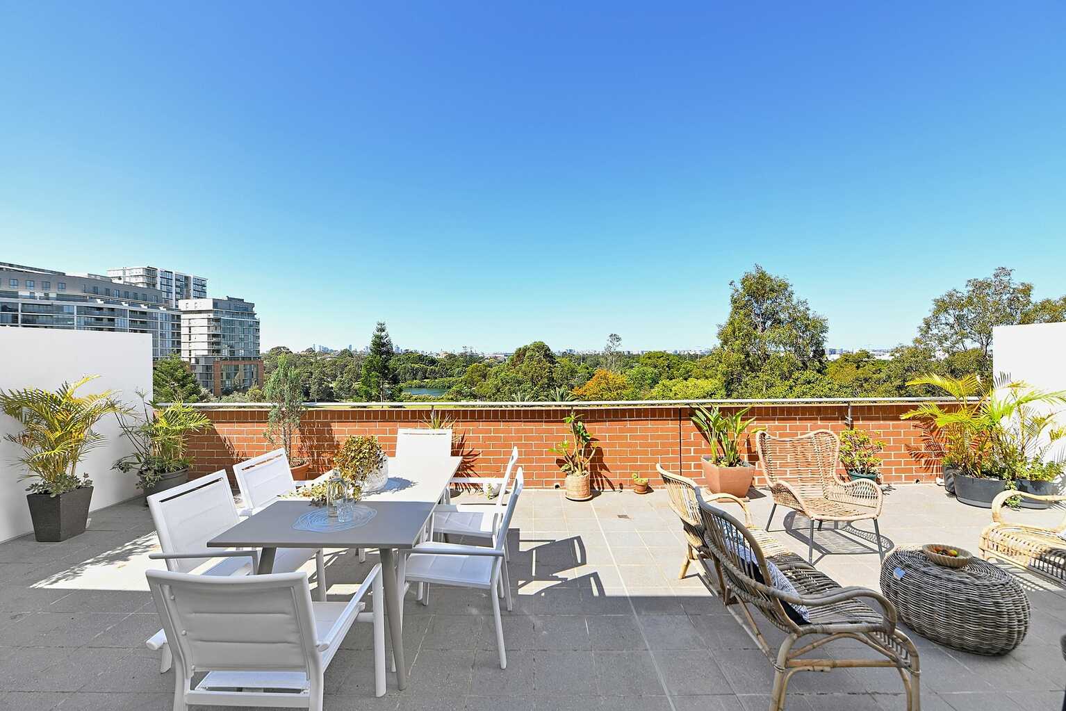 703/4 Brodie Spark Drive Wolli Creek 703/4 Brodie Spark Drive Wolli Creek