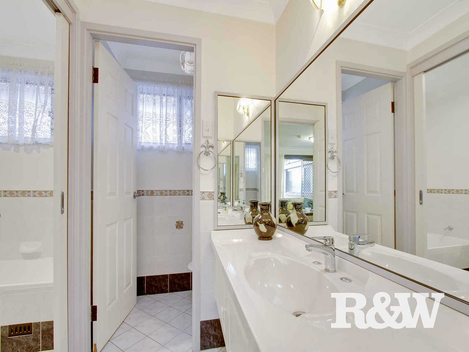 18 Boeing Place St Clair 18 Boeing Place St Clair