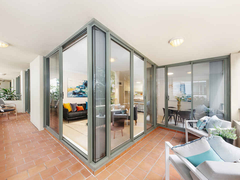 M02/39 McLaren Street North Sydney