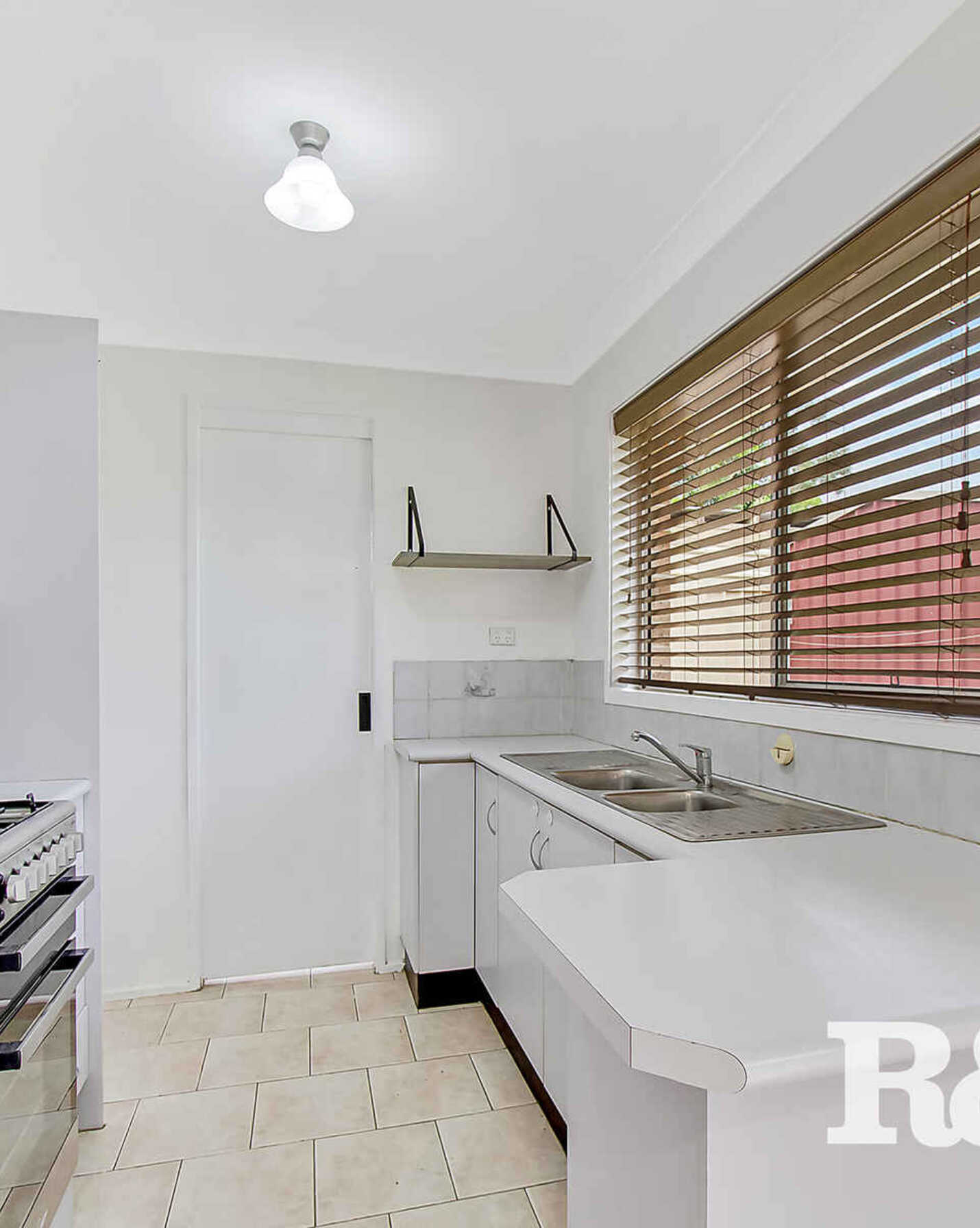 115 Southee Circuit Oakhurst, Oakhurst - Thumbnail 2