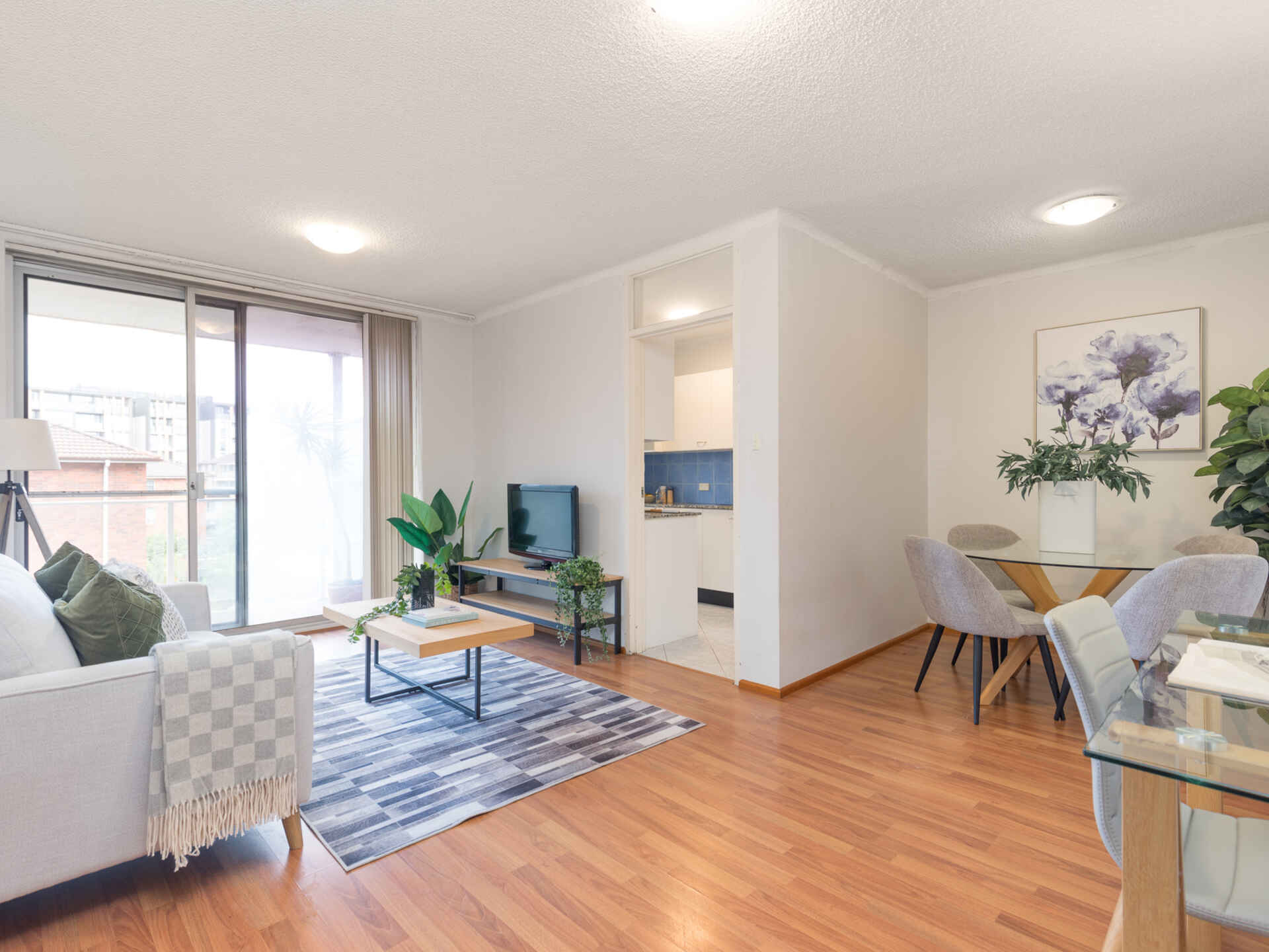 15/28 Evans Avenue Eastlakes