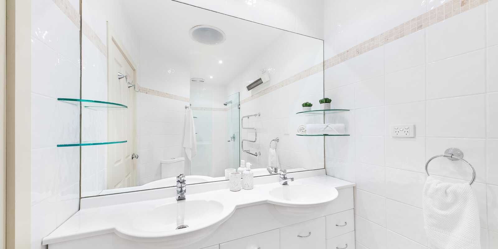 200 Sailors Bay Road Northbridge 200 Sailors Bay Road Northbridge