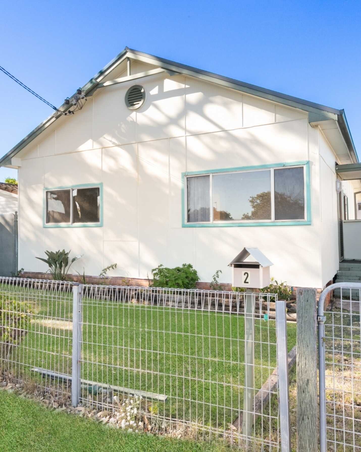 2 Bullion Street Umina Beach, Beach - Image 1