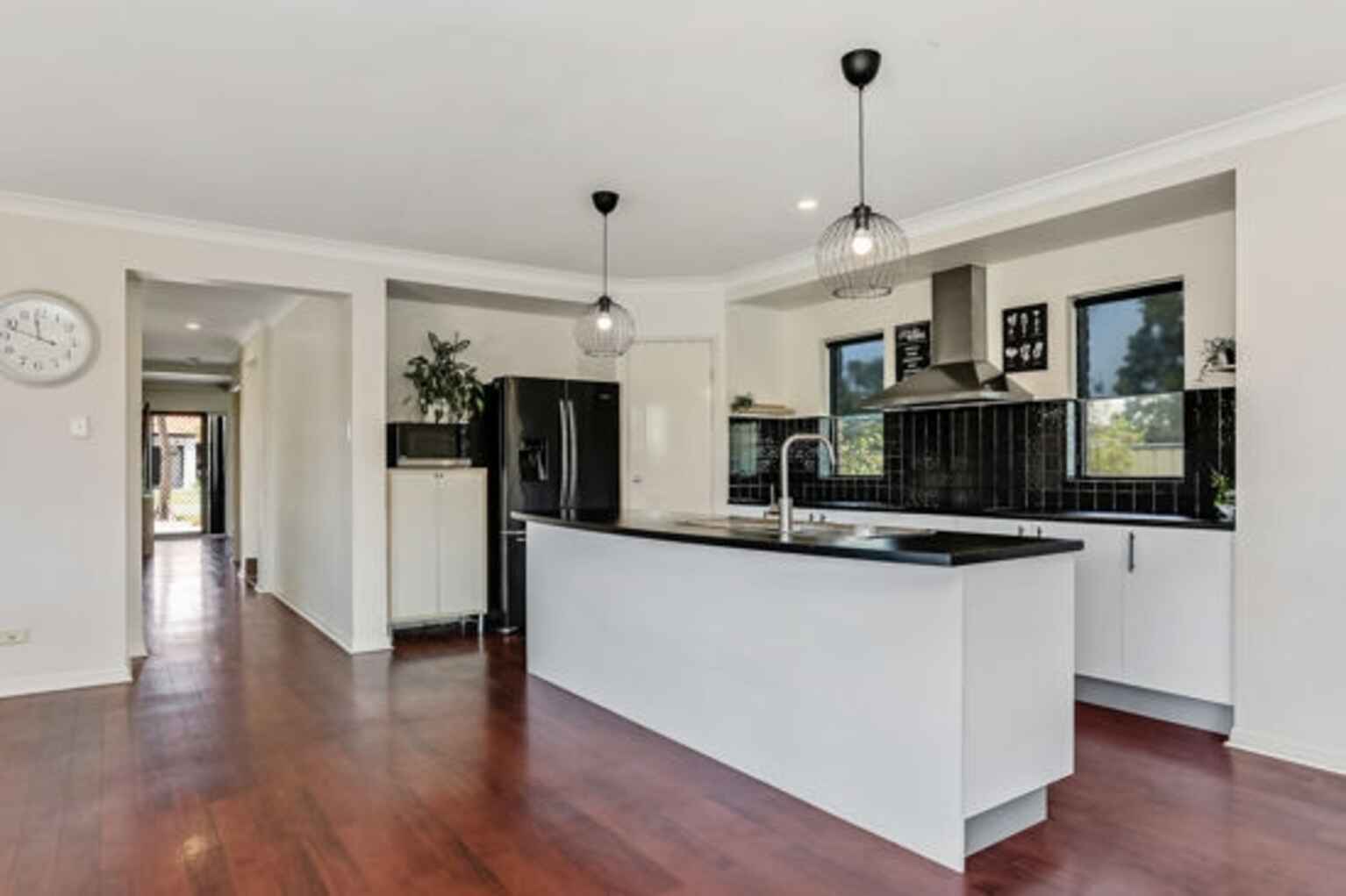 48 Mossman Way Sandstone Point 48 Mossman Way Sandstone Point