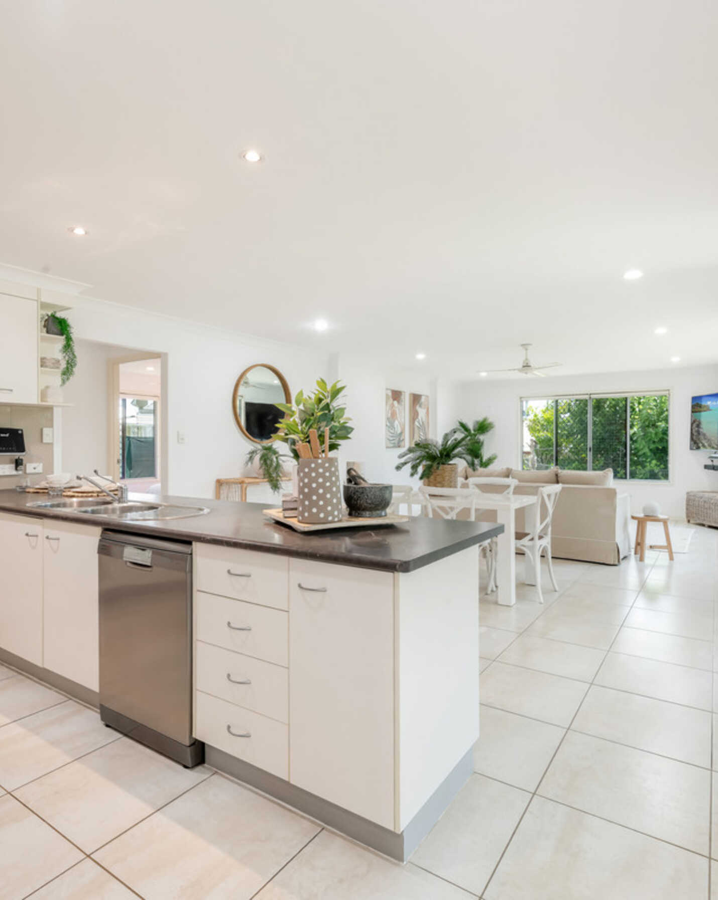 8 Hillcrest Court Bargara, Bargara - Thumbnail 4