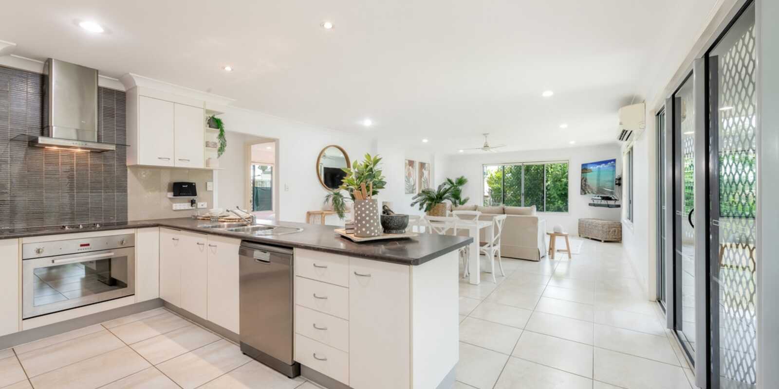 8 Hillcrest Court Bargara 8 Hillcrest Court Bargara
