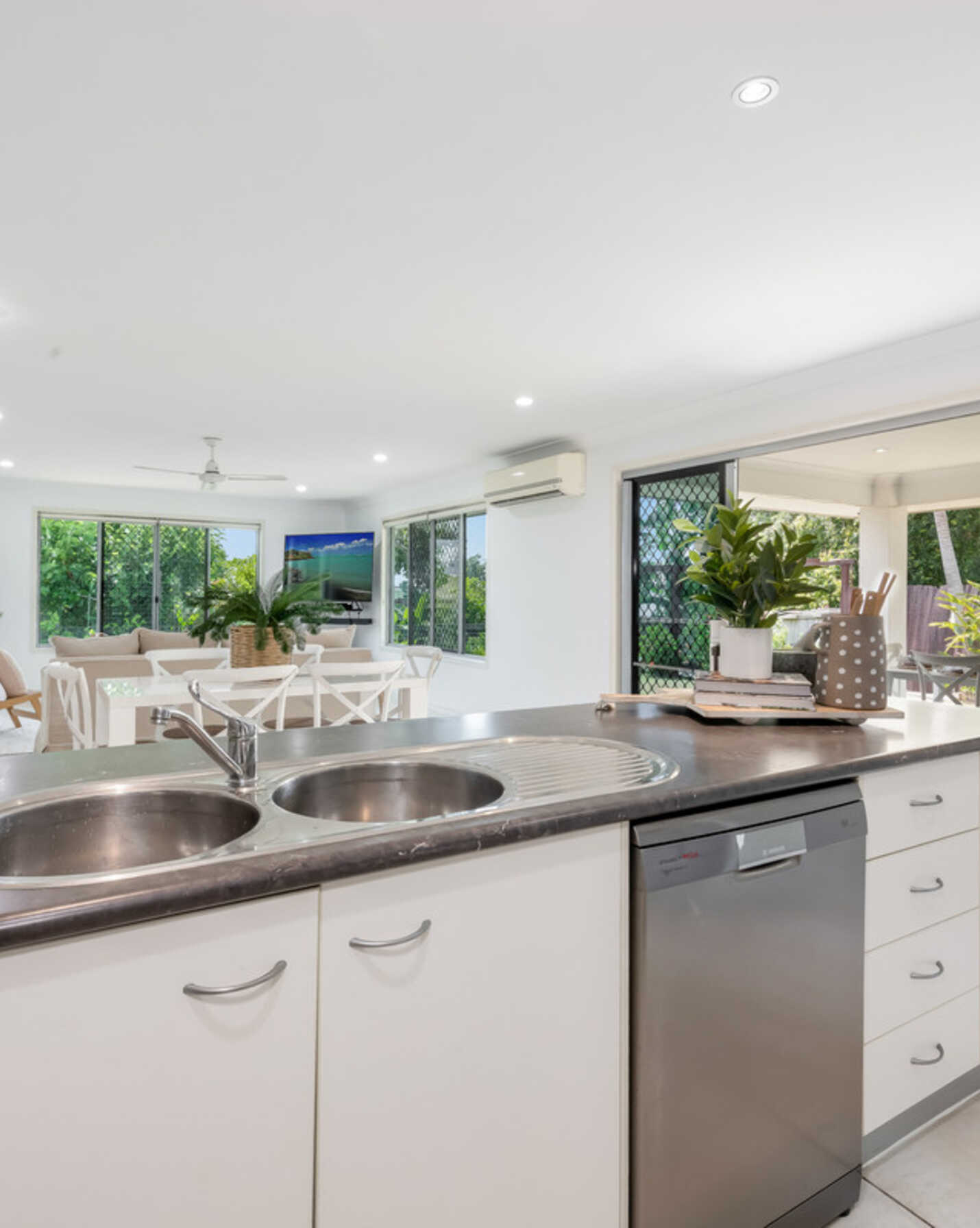 8 Hillcrest Court Bargara, Bargara - Thumbnail 7