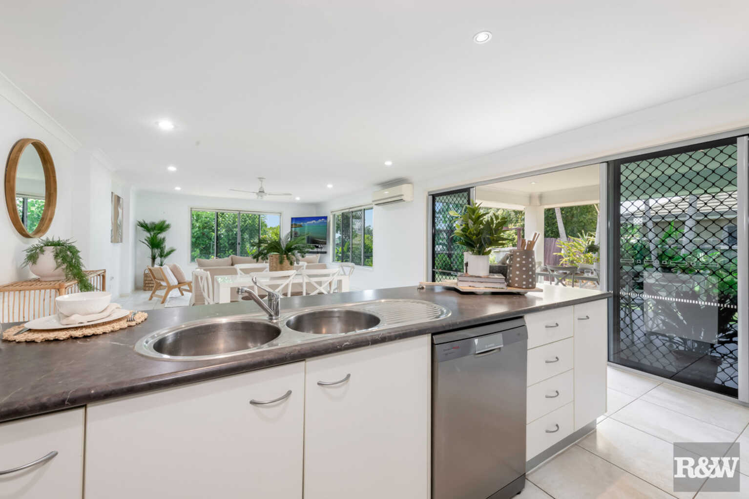 8 Hillcrest Court Bargara 8 Hillcrest Court Bargara