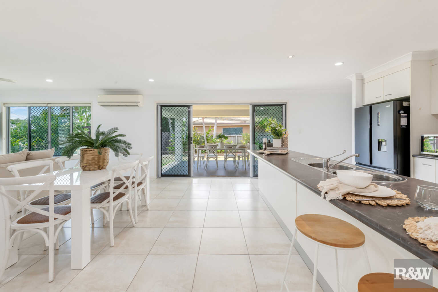 8 Hillcrest Court Bargara 8 Hillcrest Court Bargara
