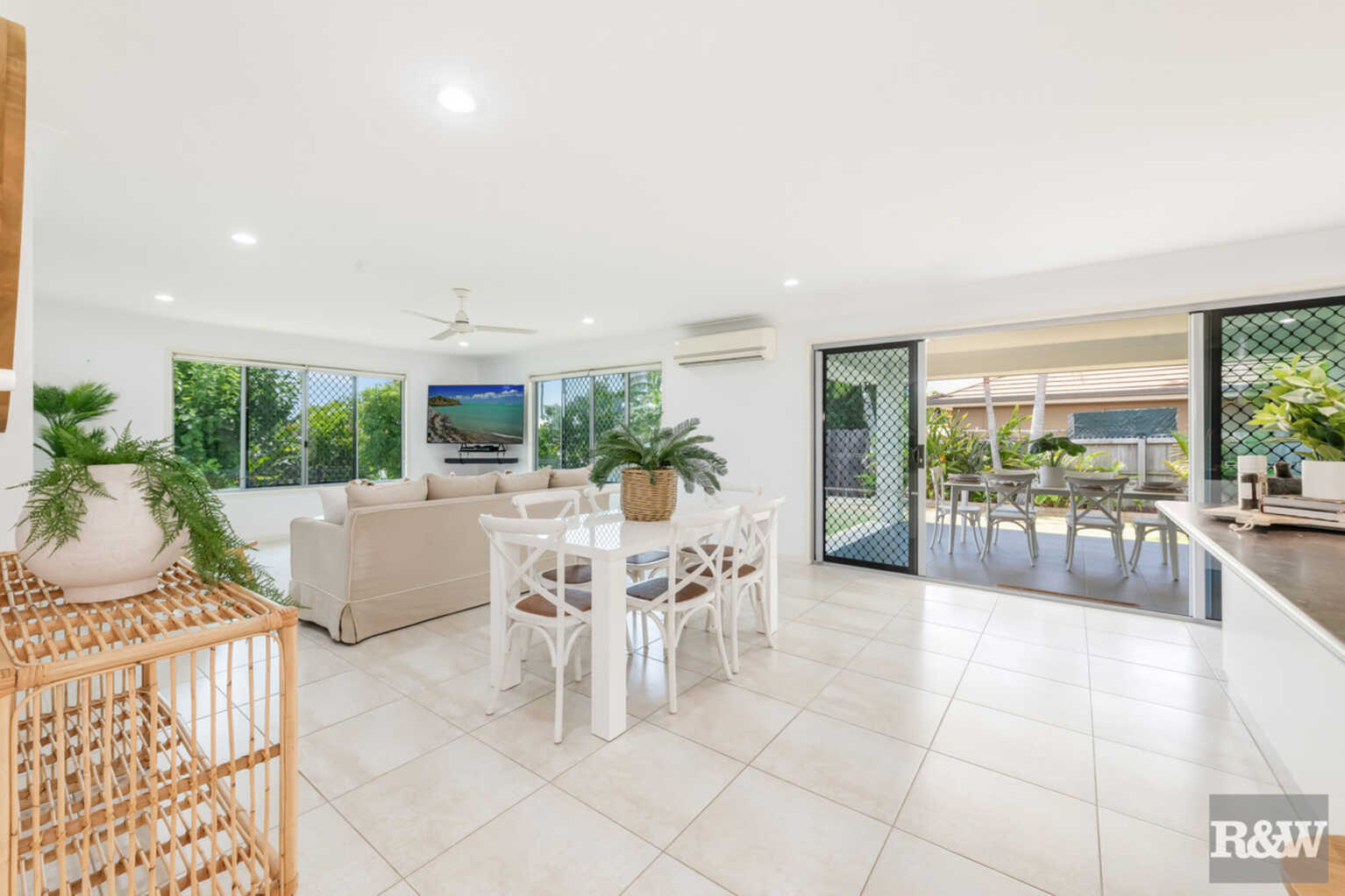 8 Hillcrest Court Bargara 8 Hillcrest Court Bargara