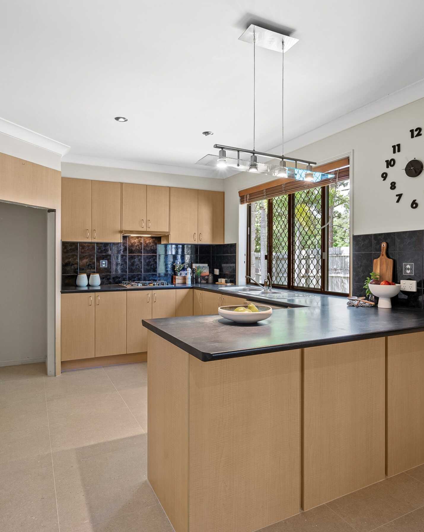 10 Crebra Court Bellmere, Bellmere - Thumbnail 8